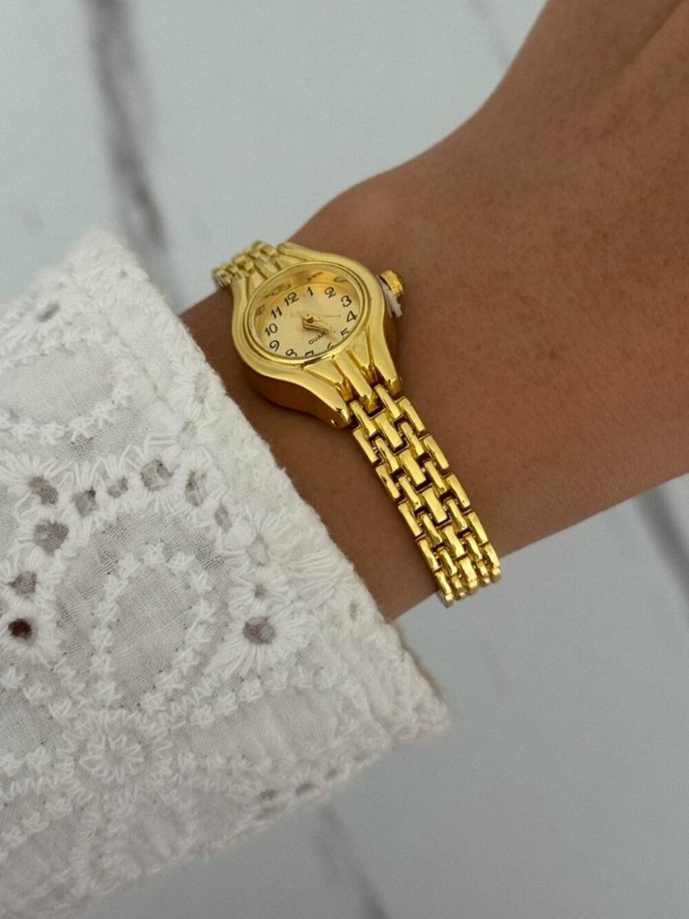 Sku0492 vintage vibe gold mini quartz watch stainless steel + in a gift box - Picture 2 of 5